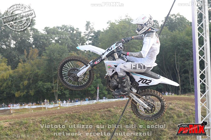 _ROB3954 (Copy).jpg